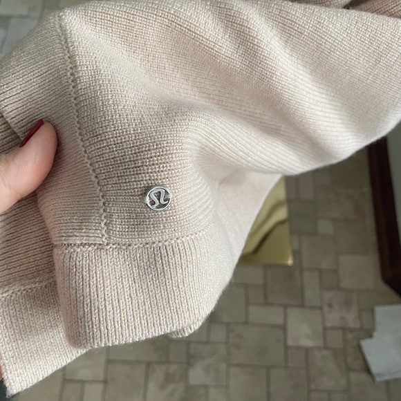Lululemon Flow Forward Soft Pink Poncho Sweater As Is - Picture 7 of 8
